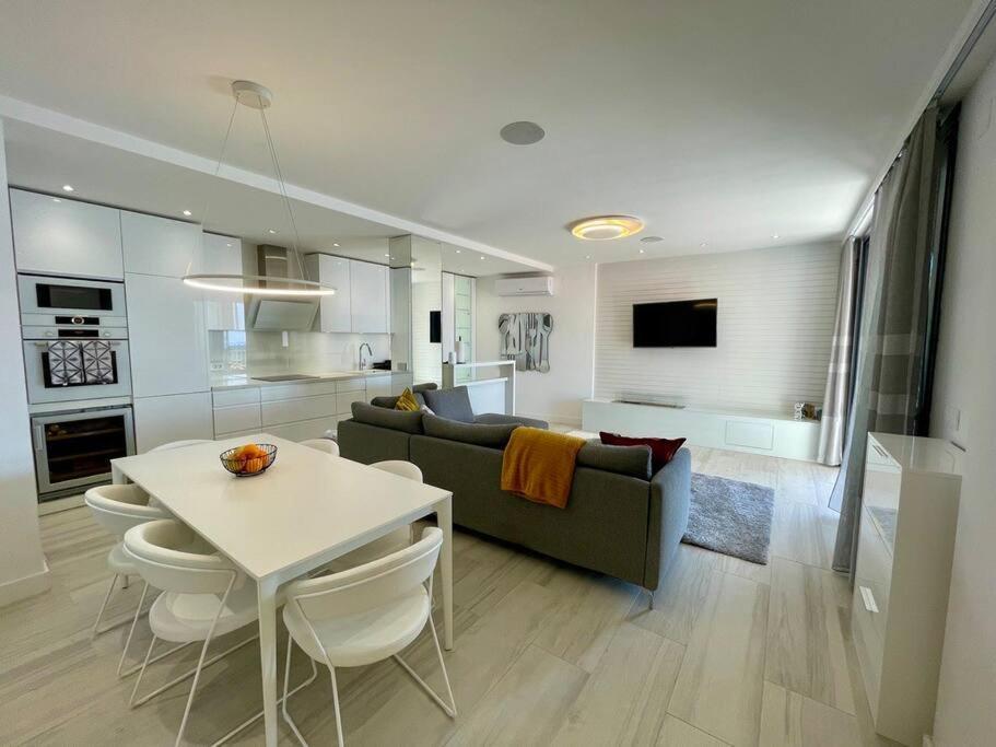Modern 2Bdrm Apt Luxeview4- Seaview Dubrovnik Bagian luar foto