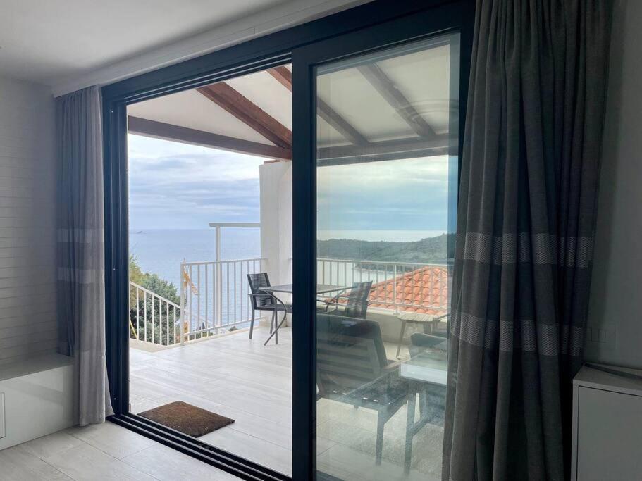 Modern 2Bdrm Apt Luxeview4- Seaview Dubrovnik Bagian luar foto