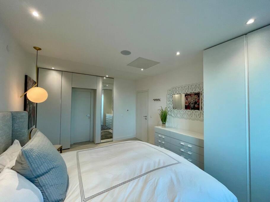 Modern 2Bdrm Apt Luxeview4- Seaview Dubrovnik Bagian luar foto